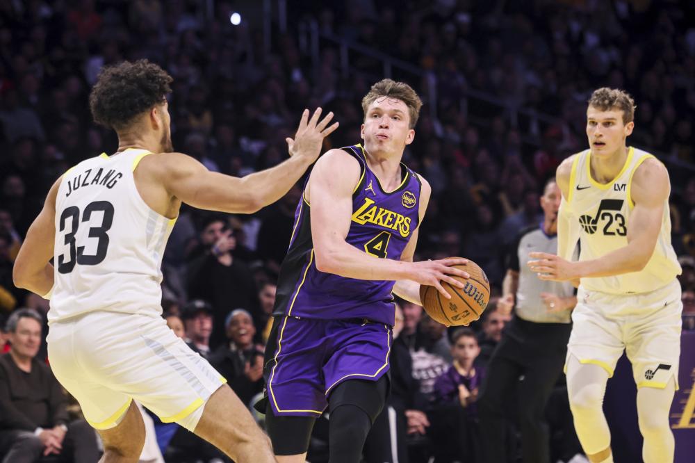 占据明显优 占据明显优