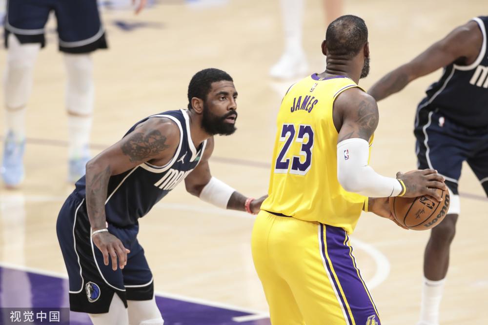 接受治疗与 接受治疗与