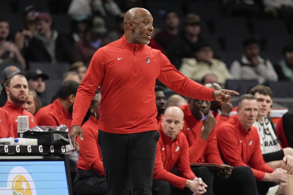 利物浦依然 利物浦依然